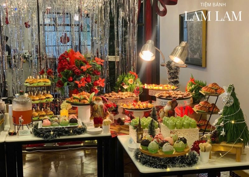 Tiệc finger food công ty Giáng Sinh - Dịch vụ trọn gói ấm áp